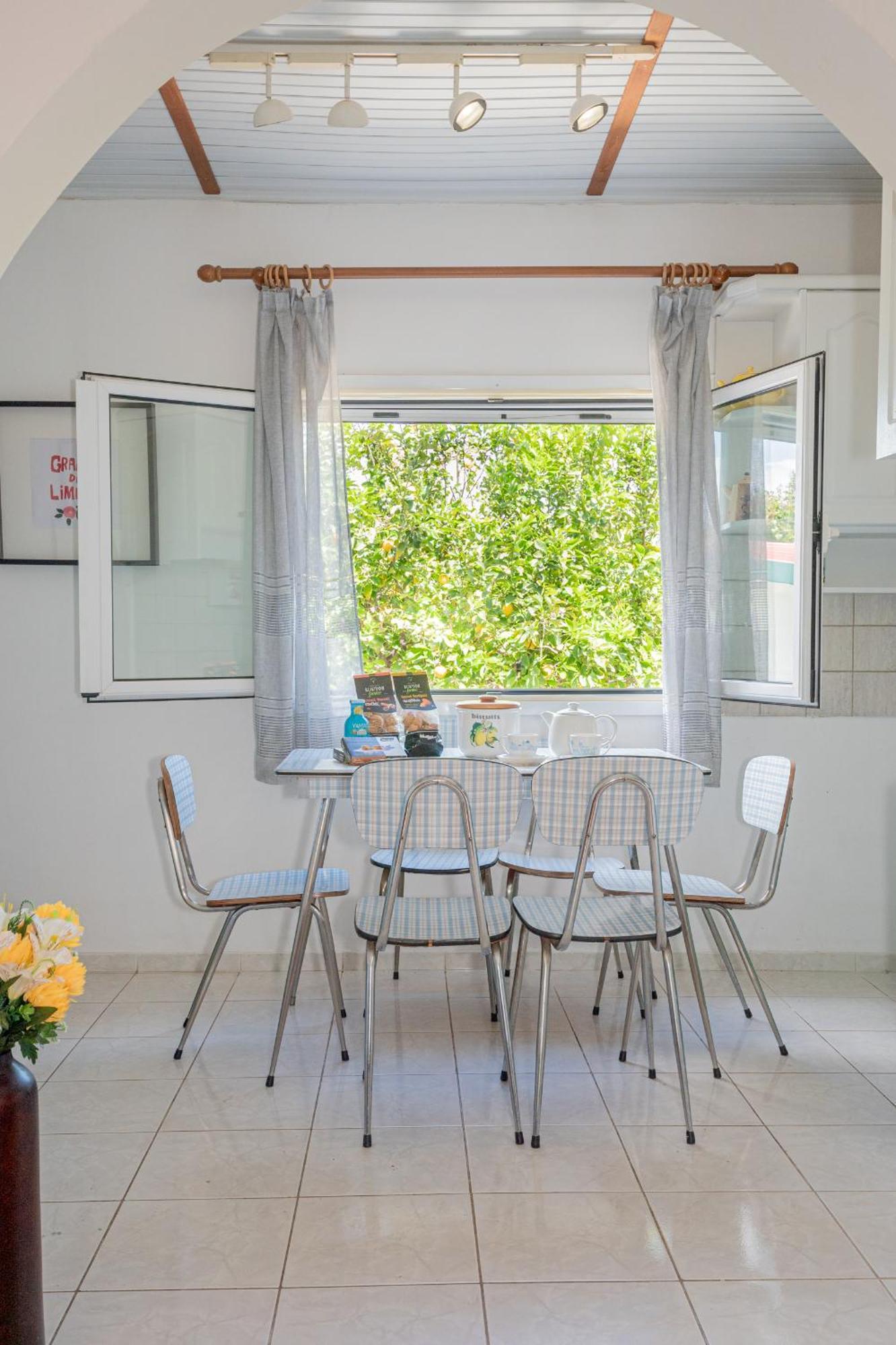 Holiday home Lemon Tree House *